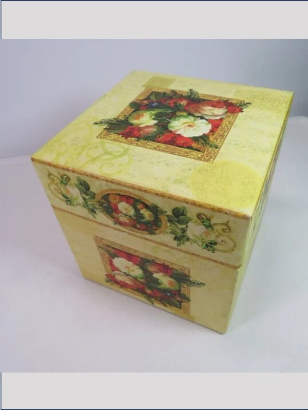 Lang Bob's Boxes Holiday Gift Box Lot 2pc Elizabeth King Brownd Roses Hi Quality